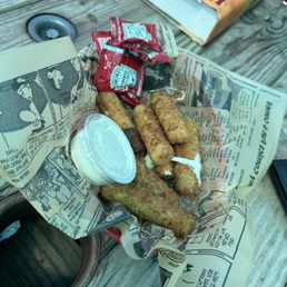 Mozzarella sticks with ranch the breading was delicious but crumbly. Mozzarella sticks with ranch the breading was delicious but crumbly.