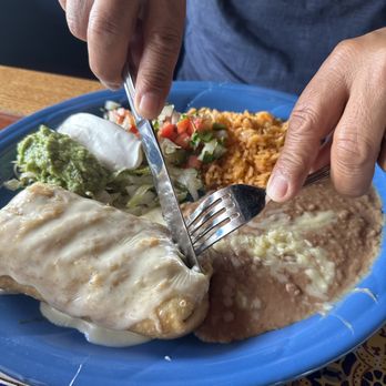 El Salto Mexican Restaurant - Shrimp chimichanga - Mexican Near Me - Chesterfield, Missouri