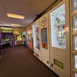 Babe's Pizza-Pasta - Game room