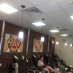 Flyer Nail & Spa