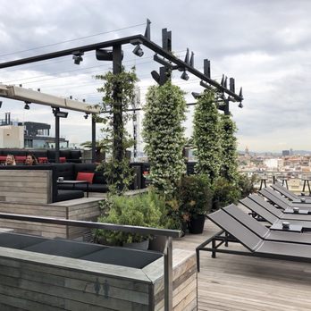 Grand Hotel Central - Lounge area/Skybar by pool - Hotels Near Me - Barcelona, B Grand Hotel Central - Lounge area/Skybar by pool - Hotels Near Me - Barcelona, B