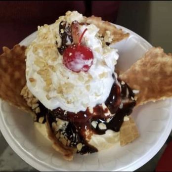 Lillian's Place - Waffle sundae - Ice Cream & Frozen Yogurt Near Me - Kane, Pennsylvania Lillian's Place - Waffle sundae - Ice Cream & Frozen Yogurt Near Me - Kane, Pennsylvania