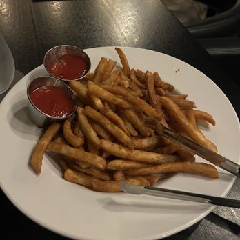The Cutlery - Duck fat fries - Steakhouses Near Me - Honolulu, Hawaii