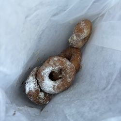 Bigfoots Beach House - 1/2 dozen mini donuts in all 3 flavors. Freshly made to order. Yummy, buy these.