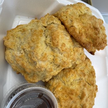 The Southern Cafe - Basket O' Biscuits - Southern Near Me - Roselle, Illinois