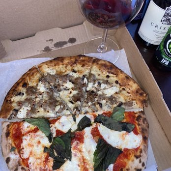 La Lucciola - La Bianca and Margarita - Pizza Near Me - Salem, Oregon La Lucciola - La Bianca and Margarita - Pizza Near Me - Salem, Oregon
