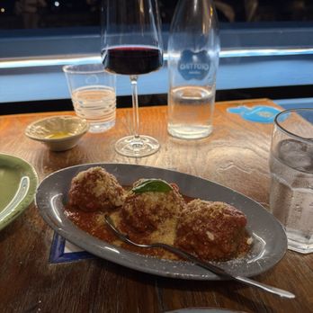 Il Grottino Azzurro - The best meatballs, ever - Italian Near Me - Positano, SA Il Grottino Azzurro - The best meatballs, ever - Italian Near Me - Positano, SA