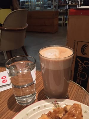 HEILANDT | Café Belgisches Viertel by null