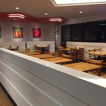 Saladworks - a view of the dining area - Vegetarian Near Me - Mount Laurel, New Jersey