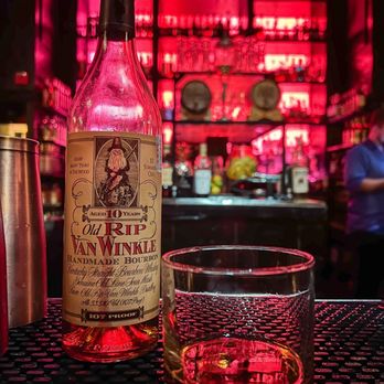 Parliament - Cocktail Bars Near Me - Dallas, Texas