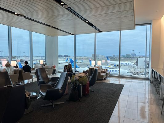 United Club Lounge by null