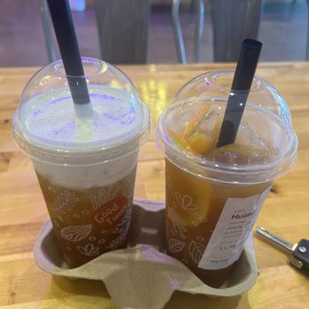Petit Beignets and Tapioca - Trà đào cam xả (Lemongrass peach tea) and tra sen - Bubble Tea Near Me - Houston, Texas