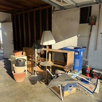 Fandino Industries - Before pictures - Junk Removal & Hauling Near Me Fandino Industries - Before pictures - Junk Removal & Hauling Near Me