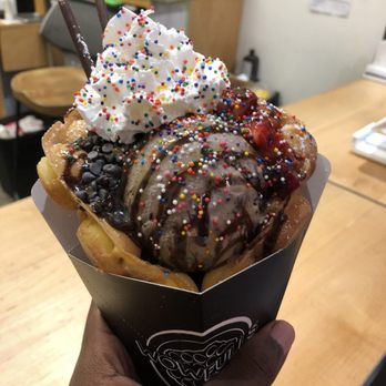 Wowfulls - Double cookies and cream on an original waffle cone with chocolate chips, strawberries, whip cream, caramel, fudge and sprinkles! - Desserts Near Me - Brooklyn, New York Wowfulls - Double cookies and cream on an original waffle cone with chocolate chips, strawberries, whip cream, caramel, fudge and sprinkles! - Desserts Near Me - Brooklyn, New York
