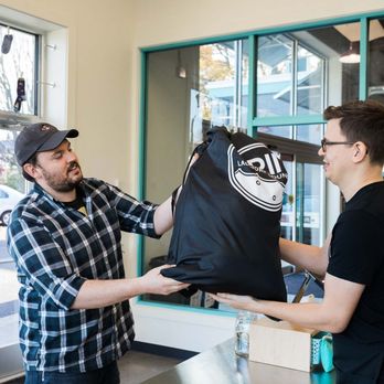 Spin Laundry Lounge - Laundromat Near Me - Portland, Oregon