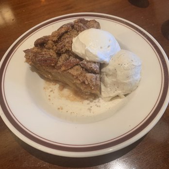 Ozzie's Good Eats - Warm Apple-Pecan pie a la mode - American Near Me - Fairfax, Virginia Ozzie's Good Eats - Warm Apple-Pecan pie a la mode - American Near Me - Fairfax, Virginia
