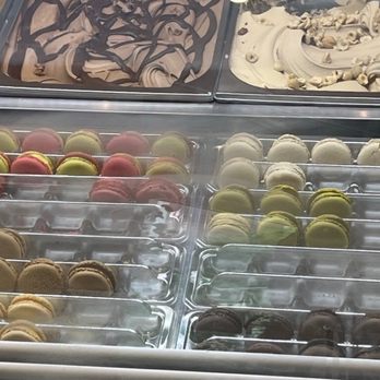 Amorino Gelato - Macarons - Desserts Near Me - Raleigh, North Carolina