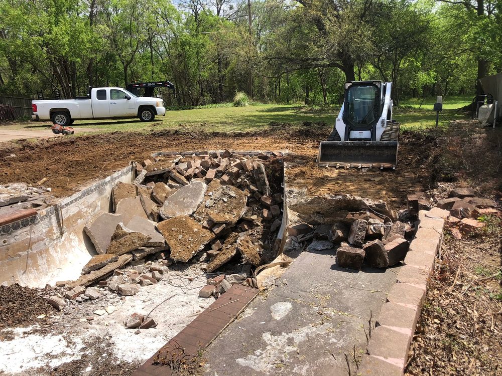 Slide of Lone Star Tree & Roofing Services