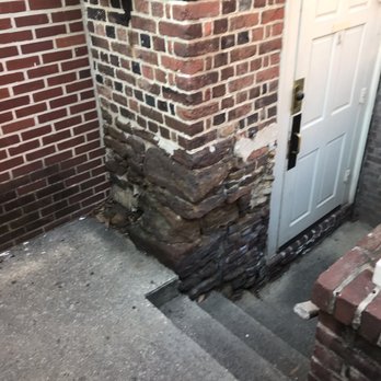 1747 Pub - A few stairs to get below street level - American Near Me - Annapolis, Maryland