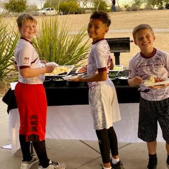 Midnight Taco - Chips and salsa bar. - Street Vendors Near Me - Gilbert, Arizona