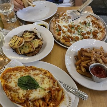Fumo - Baked Ziti, Truffle Fries, Buffalo Pizza, Garlic Bread - Italian Near Me - New York, New York