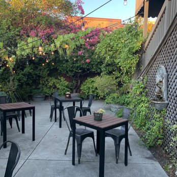 Neumanali - Patio - New American Near Me - Hayward, California