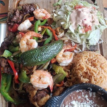 Mariscos Corona - 10/16/2022 Fajitas Supreme $23.99 - Mexican Near Me - Van Nuys, California