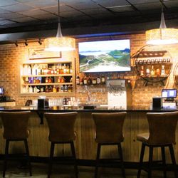 Bandits Bar & Grill - Bar photo