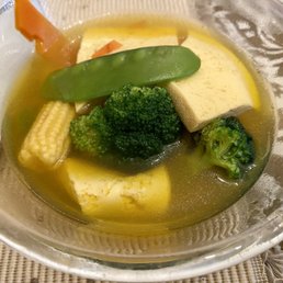 Tofu and vegetable soup