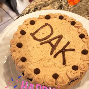 Homegrown Hounds - Cake - Pet Stores Near Me - Dallas, Texas