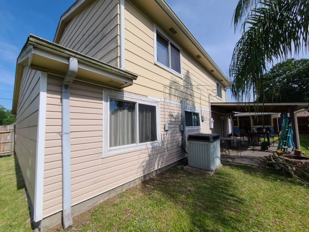 Slide of R.Leons Construction