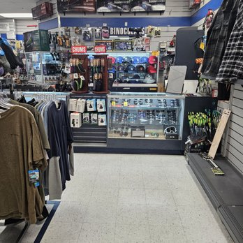 Big 5 Sporting Goods - Sunglasses and binoculars - Sporting Goods Near Me - Northridge, California