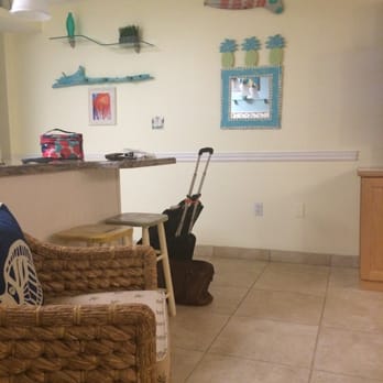 Ocean Pointe Suites at Key Largo - Living room - Hotels Near Me - Key Largo, Florida Ocean Pointe Suites at Key Largo - Living room - Hotels Near Me - Key Largo, Florida