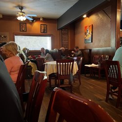 Bennett's Chop & Railhouse - Inside