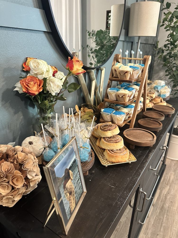 Lily Sweet Cakes Logo