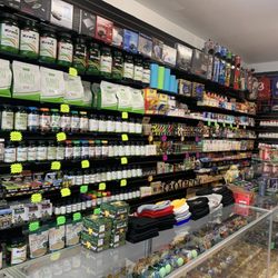 Grass Valley Cig Mart Smoke Shop - great selection of kratom and cbd products