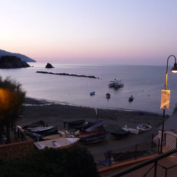 Monterosso Beach - Beaches Near Me Monterosso Beach - Beaches Near Me