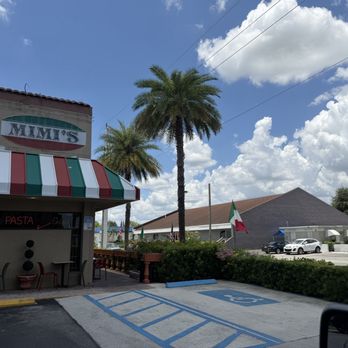 Mimi's Ravioli - Store front parking lot. - Imported Food Near Me - Hollywood, Florida Mimi's Ravioli - Store front parking lot. - Imported Food Near Me - Hollywood, Florida