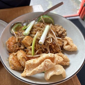 Phuket Cafe - Pad thai - Thai Near Me - Portland, Oregon Phuket Cafe - Pad thai - Thai Near Me - Portland, Oregon