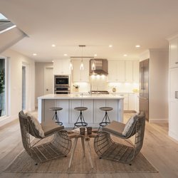 Keeping Interiors - Modern Beach House