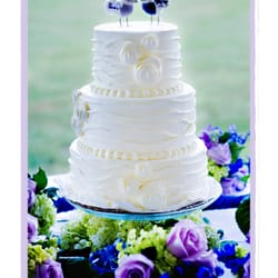 The Palate Pleasers - Ranunculus cake design, photo c/o Amy Raab photography