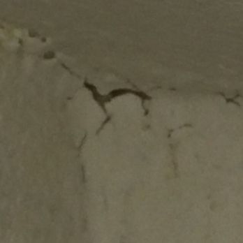 Arredondo Drywall - Cracked corner two after after they were done - General Contractors Near Me