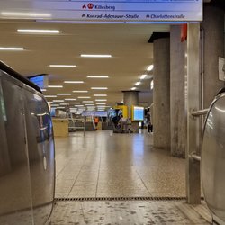 U-Bahnhof Charlottenplatz