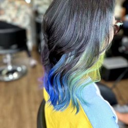 Magic Mirror Hair Studio