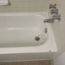 Park Place Apartments Rental Office - Bathtub hard water stain
