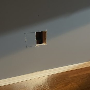 TV Mount Master - Technician cut the dry wall for the wires to feed through the wall and he cut right over a stud and the box wouldn't fit. - TV Mounting Near Me TV Mount Master - Technician cut the dry wall for the wires to feed through the wall and he cut right over a stud and the box wouldn't fit. - TV Mounting Near Me