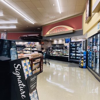 Vons - 12/19/21. - Grocery Near Me - La Verne, California