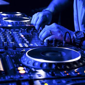 Huskey AMA - Wedding DJ - DJs Near Me
