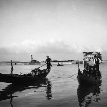 Naples Walking Tours - Gondolas on Alamitos Bay 1910 - Walking Tours Near Me Naples Walking Tours - Gondolas on Alamitos Bay 1910 - Walking Tours Near Me