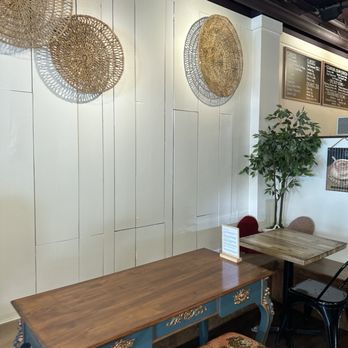 Coffee Date - Inside - Coffee & Tea Near Me - Vancouver, British Columbia Coffee Date - Inside - Coffee & Tea Near Me - Vancouver, British Columbia